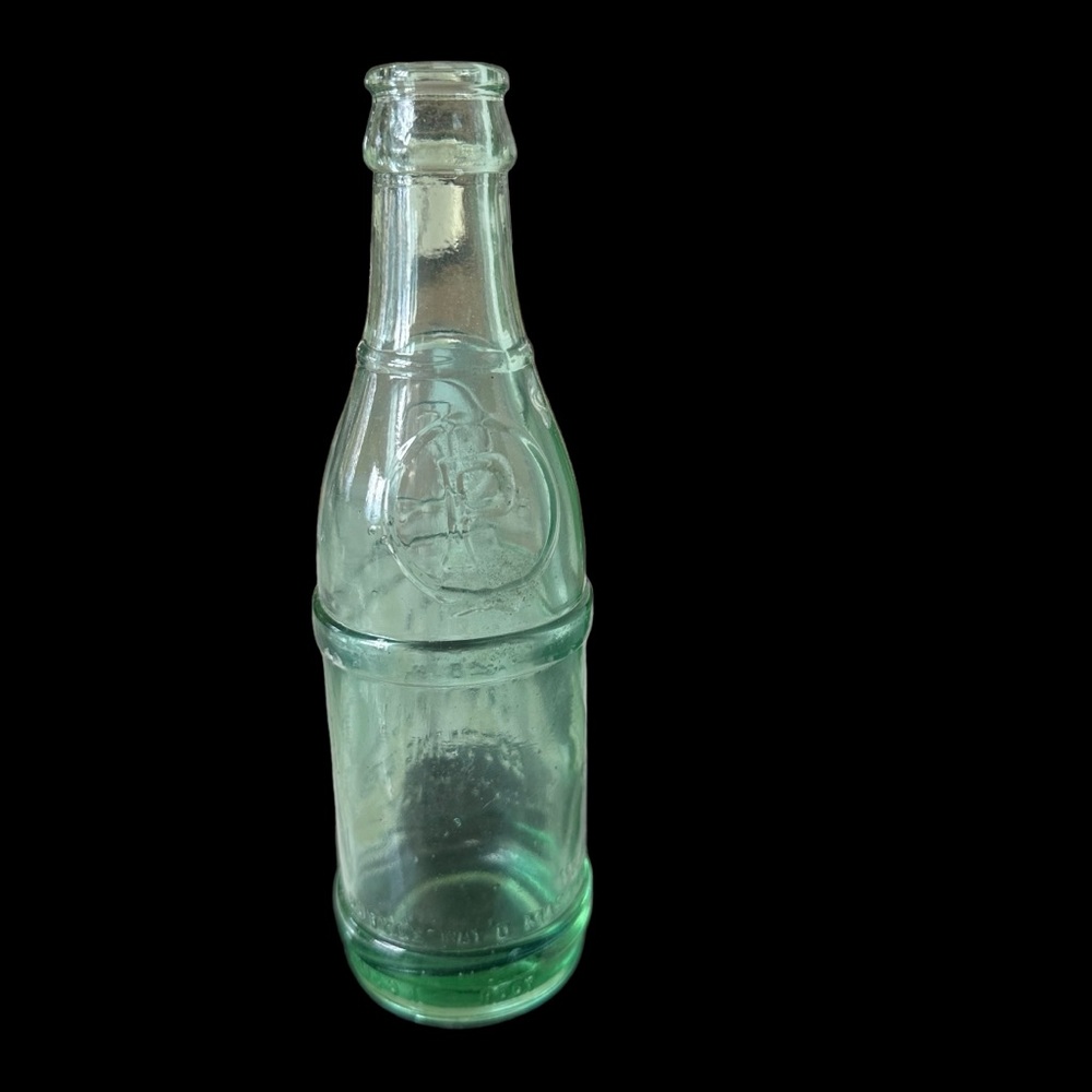 Rare Vintage Coca Cola Philadelphia PA 6 FL Oz Green Glass Bowtie Bottle